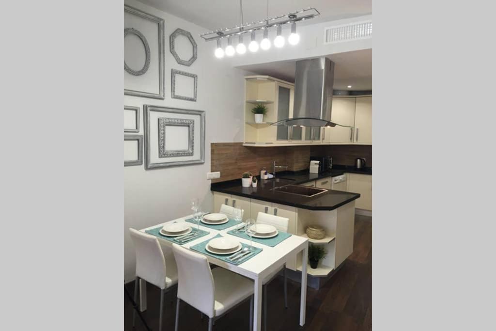 New!!! Luxury City Center & Private Terrace 말라가 외부 사진